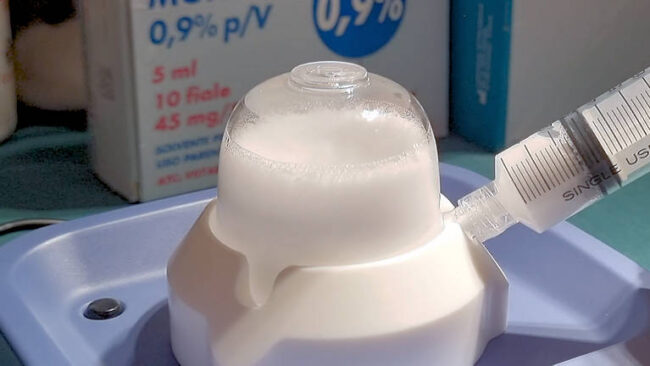 La scleromousse ecoguidata: particolare di un miscelatore elettro-magnetico